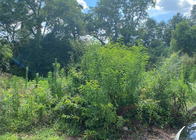 Property at 1707 Weaver St, Selma, AL 36701