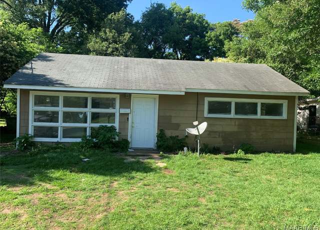 Property at 341 Chisholm St, Montgomery, AL 36110, 3 beds, 1 bath
