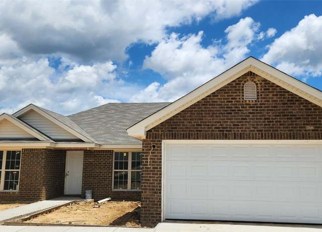 Property at 67 Gaines Ct, Wetumpka, AL 36092, 4 beds, 2 baths