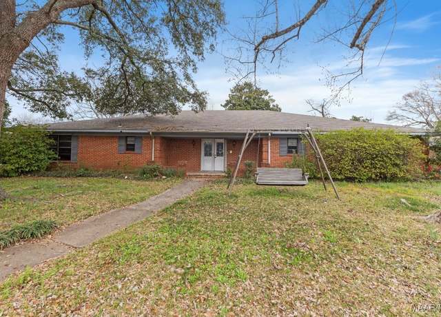 Property at 203 Kay St, Prattville, AL 36066, 4 beds, 3 baths