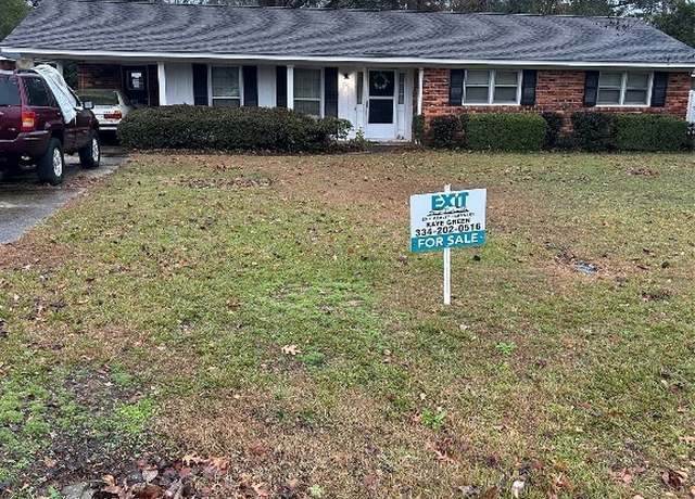 Property at 22 Glendale Dr, Selma, AL 36701, 3 beds, 2 baths