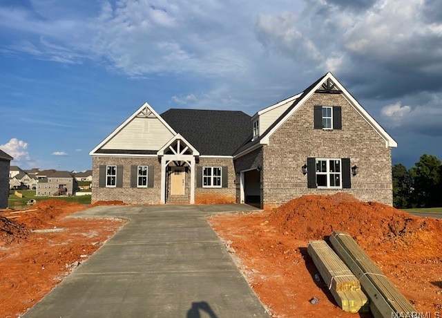 Property at 1020 Sunfield Dr, Prattville, AL 36066, 5 beds, 4 baths