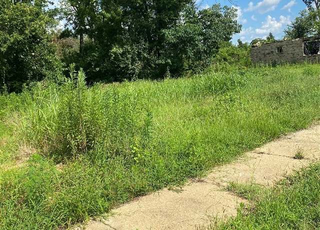 Property at 1534 Lawrence St, Selma, AL 36701