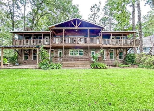 Property at 181 Tanglewood Cir, Selma, AL 36701, 4 beds, 2.5 baths