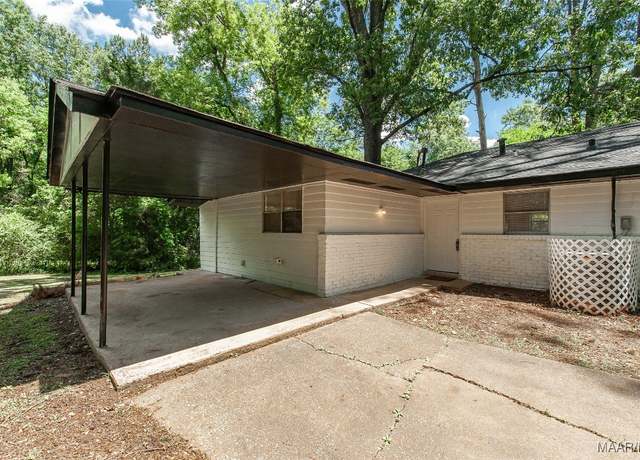 Property at 1701 Sylvan Dr, Montgomery, AL 36106, 3 beds, 1 bath