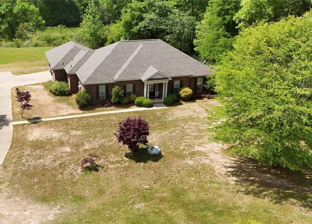 Property at 1355 Oak Valley Rd, Tallassee, AL 36078, 3 beds, 2 baths