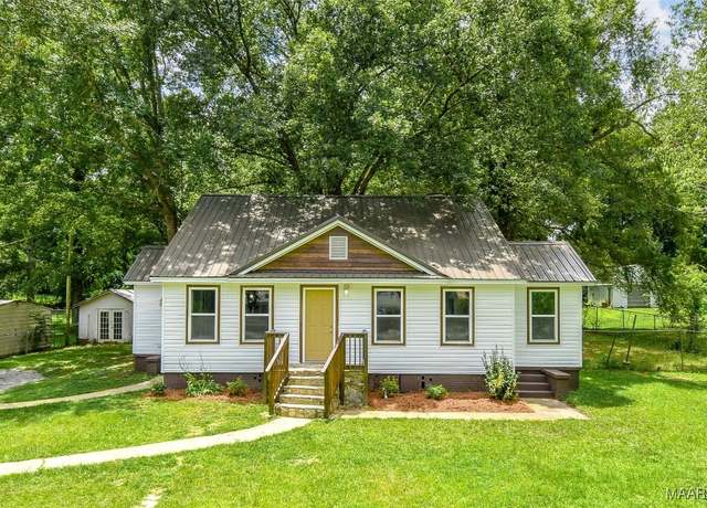 Property at 1706 Simpson St, Alexander City, AL 35010, 3 beds, 2 baths