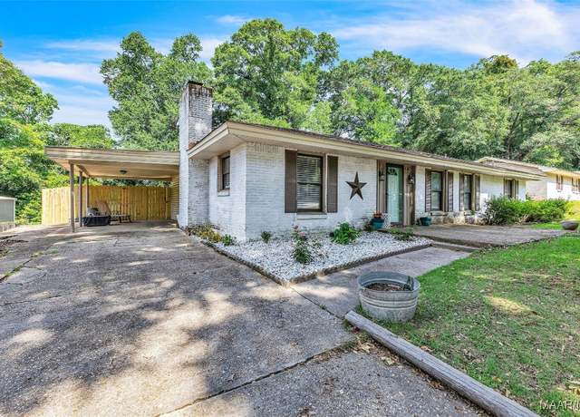 Property at 211 Murfee Dr, Prattville, AL 36066, 3 beds, 2 baths