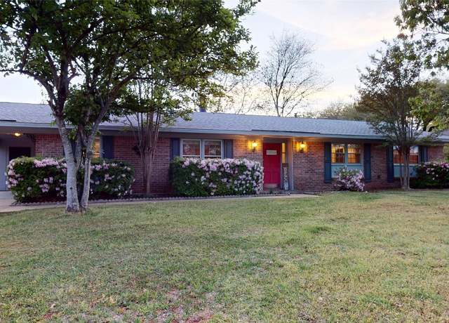 Property at 1286 Huie St, Prattville, AL 36066, 3 beds, 2 baths