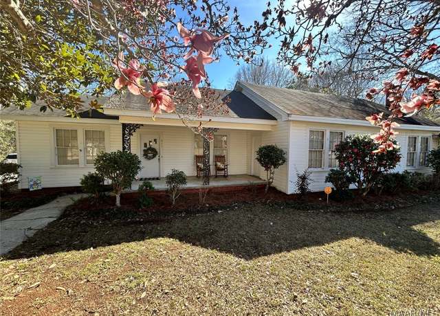 Property at 911 W Tuskeena St, Wetumpka, AL 36092, 3 beds, 2.5 baths
