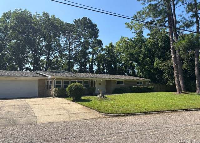 Property at 2775 Fairmont Rd, Montgomery, AL 36111, 5 beds, 3 baths