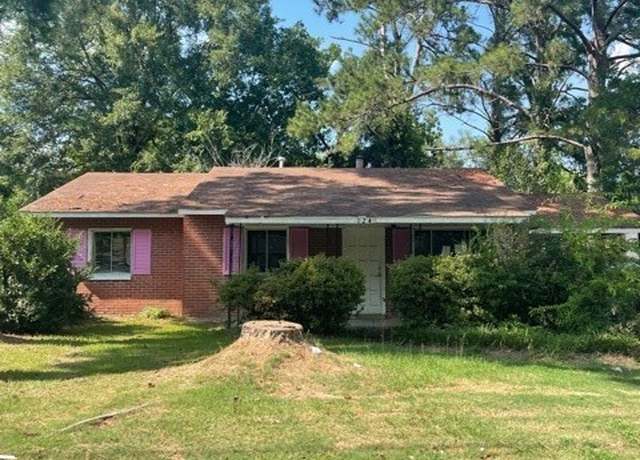 Property at 124 Fleming Rd, Montgomery, AL 36105, 3 beds, 2 baths
