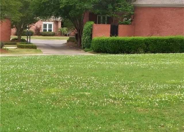 Property at 4017 Raffles Dr, Montgomery, AL 36106