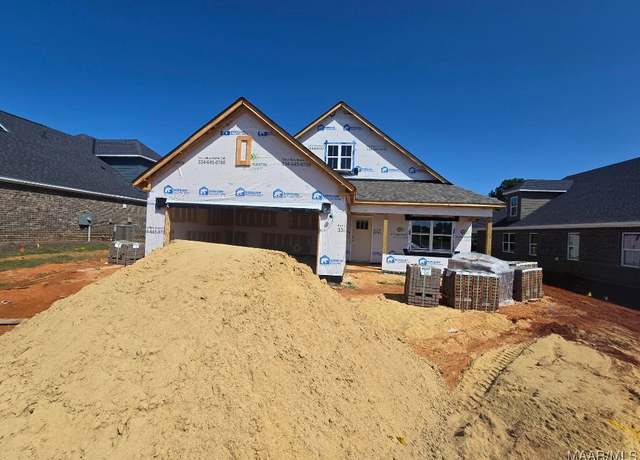 Property at 990 Pearl Dr, Prattville, AL 36066, 4 beds, 2.5 baths