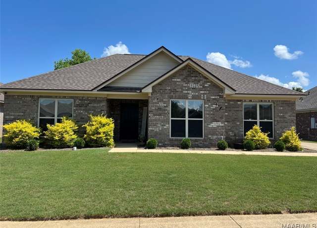 Property at 340 Country Club Dr, Wetumpka, AL 36092, 3 beds, 2 baths