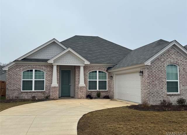 Property at 804 Hedgefield Way, Prattville, AL 36066, 3 beds, 2 baths