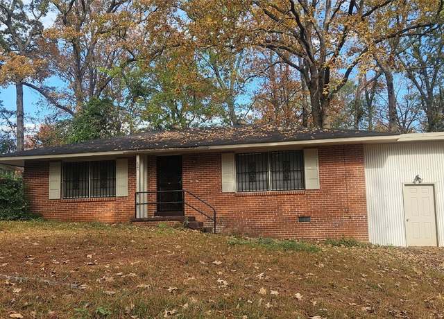 Property at 3341 Vermont Dr, Montgomery, AL 36109, 3 beds, 1 bath