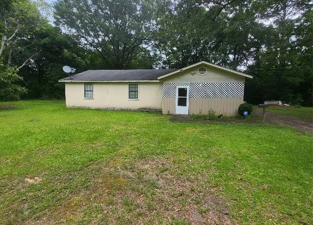 Property at 3360 Glenn Dr #1, Millbrook, AL 36054, 3 beds, 1 bath