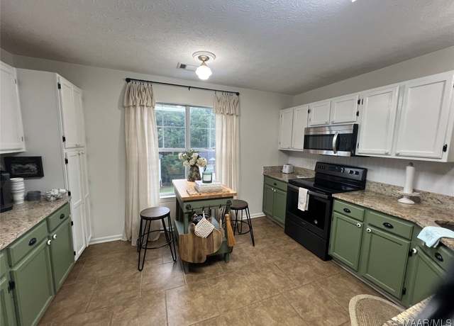 Property at 741 Lakeview Dr #308, Dadeville, AL 36853, 3 beds, 2 baths
