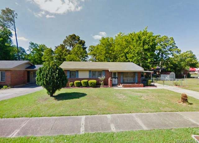 Property at 8 Woodstock Dr, Montgomery, AL 36105, 5 beds, 2 baths