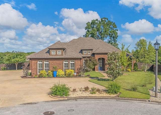 Property at 8901 Caraway Ln, Montgomery, AL 36117, 4 beds, 4.5 baths