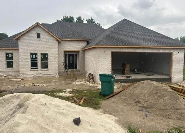 Property at 63 Noles Rd, Tallassee, AL 36078, 4 beds, 2.5 baths