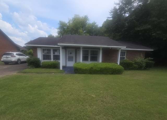 Property at 2930 Milton Rd, Montgomery, AL 36110, 3 beds, 2 baths