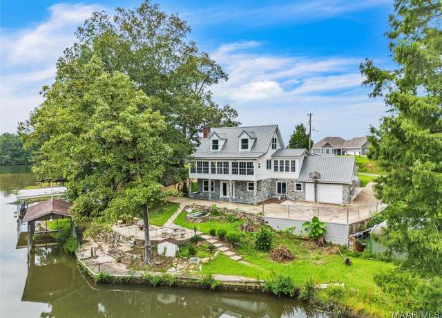Property at 385 Joes Fish Camp Rd, Titus, AL 36080, 4 beds, 2.5 baths