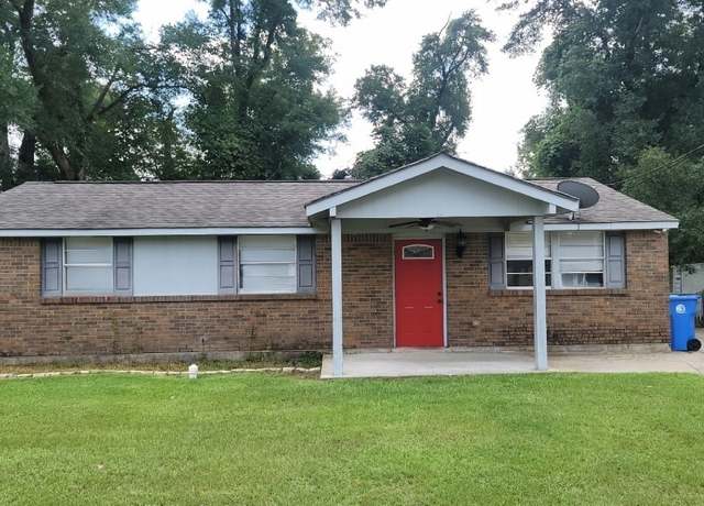 Property at 110 White Oak Ct, Prattville, AL 36067, 3 beds, 2 baths