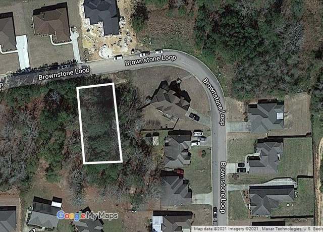 Property at 310 Brownstone Loop, Elmore, AL 36025
