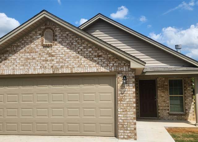 Property at 148 Colonial Plaza St, Millbrook, AL 36054, 3 beds, 2 baths