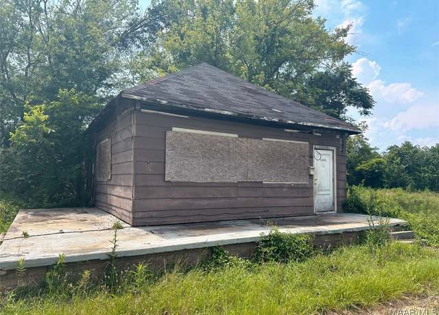 Property at 1201 Martin Luther King St, Selma, AL 36703, 2 beds, 1 bath