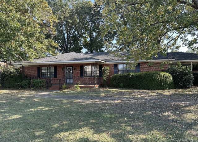 Property at 225 Merrimac Dr, Selma, AL 36701, 2 beds, 2 baths