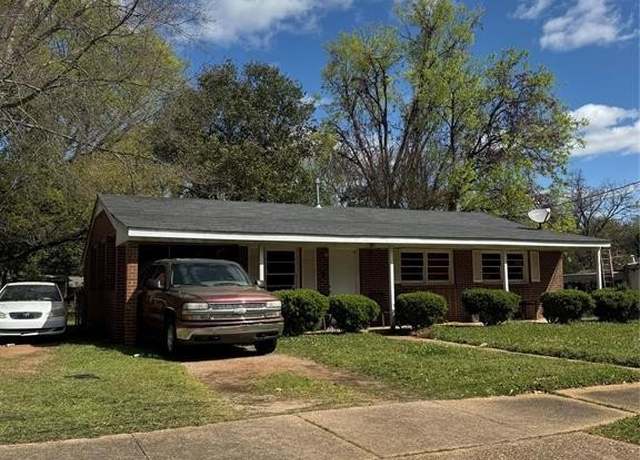 Property at 1825 Texas Ct, Montgomery, AL 36110, 3 beds, 1 bath