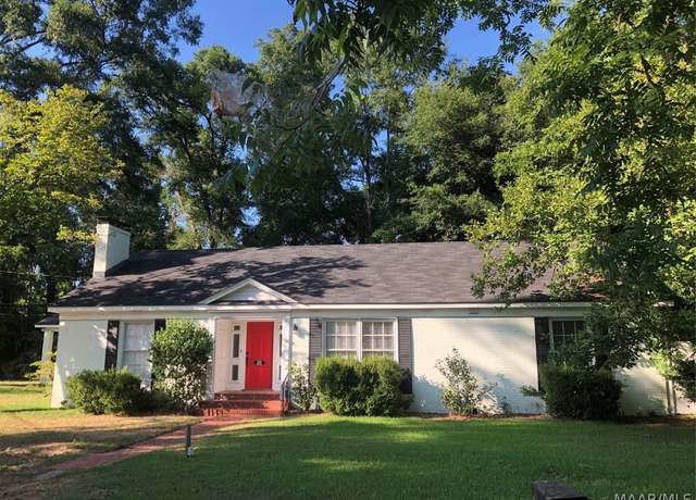 Property at 124 Russell Dr, Selma, AL 36701, 4 beds, 2.5 baths