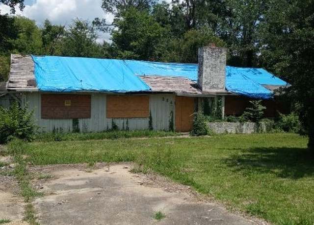 Property at 3645 Rosa L Parks Ave, Montgomery, AL 36105, 3 beds, 1.5 baths