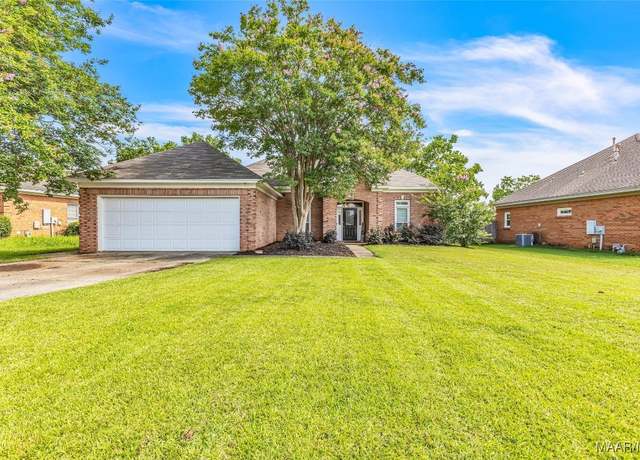 Property at 8243 Lochwood Dr, Montgomery, AL 36117, 3 beds, 2 baths