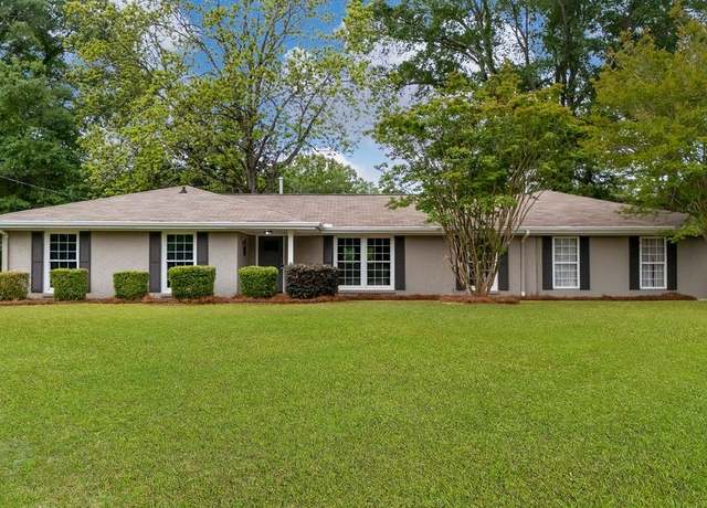 Property at 801 Carter Rd, Prattville, AL 36067, 4 beds, 3 baths