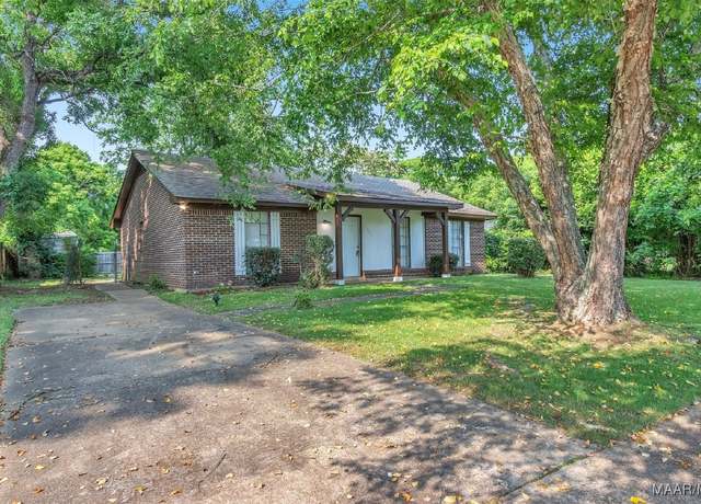 Property at 5821 Hyde Park Dr, Montgomery, AL 36117, 3 beds, 2 baths