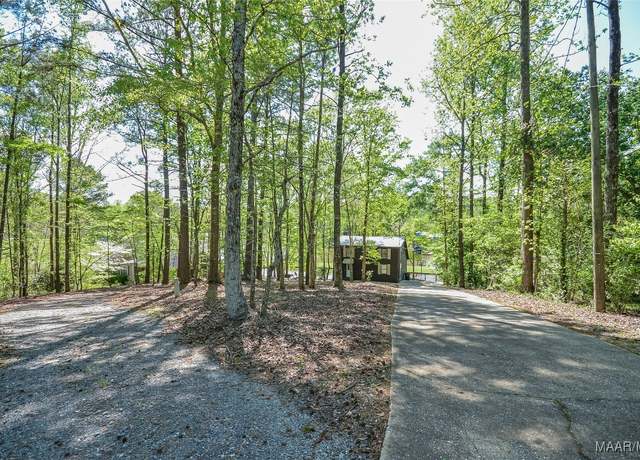 Property at 315 Lake Point Dr, Jackson's Gap, AL 36861, 3 beds, 2 baths