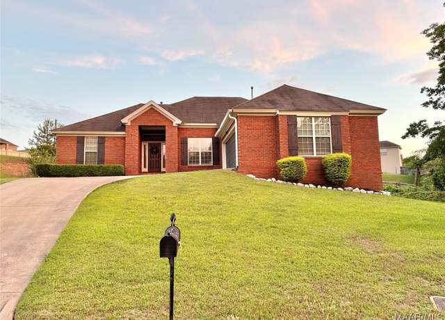Property at 107 St Andrews Ct, Prattville, AL 36066, 3 beds, 2 baths
