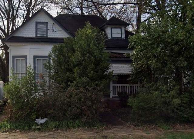 Property at 814 S Hull St, Montgomery, AL 36104, 3 beds, 1 bath