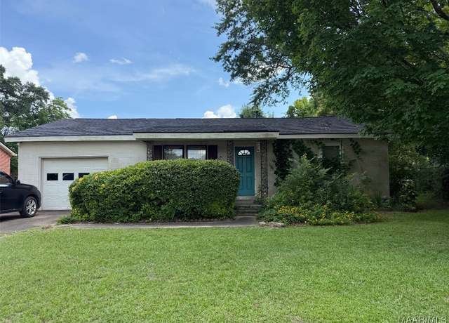 Property at 109 Hargis Dr, Prattville, AL 36066, 4 beds, 2 baths
