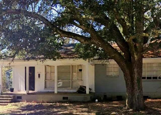 Property at 2026 Commodore St, Montgomery, AL 36106, 3 beds, 2 baths