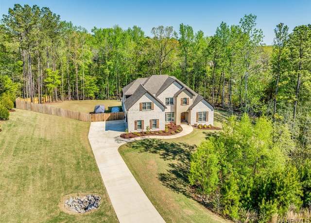 Property at 1215 Brookwood Dr, Wetumpka, AL 36093, 4 beds, 4 baths