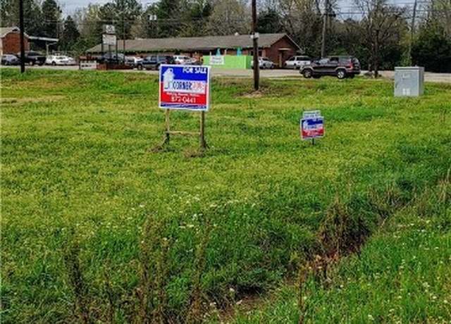 Property at 1526 Highland Ave, Selma, AL 36701