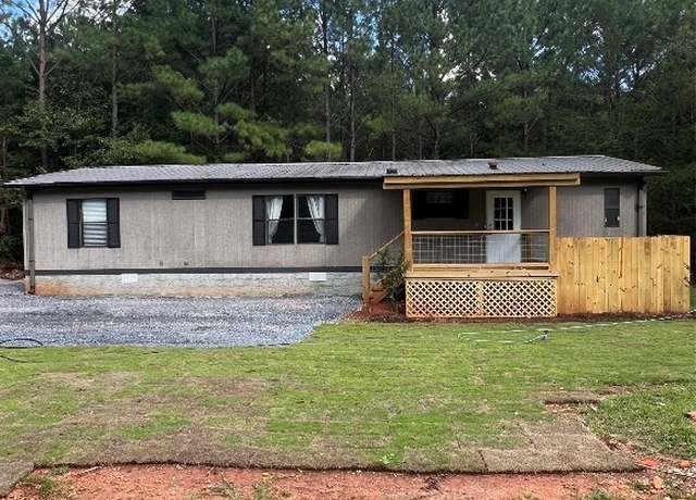 Property at 1167 S Tallassee St, Dadeville, AL 36853, 3 beds, 2 baths