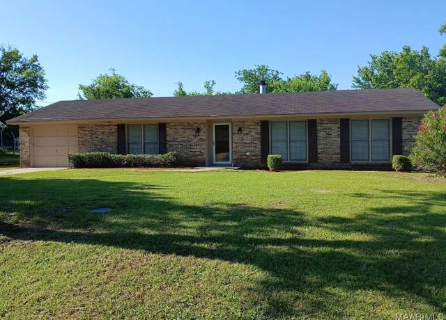 Property at 508 Columbus Dr, Selma, AL 36701, 3 beds, 2 baths