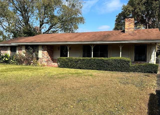 Property at 347 Adler Dr, Montgomery, AL 36116, 3 beds, 2 baths