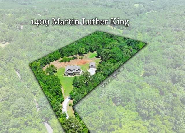 Property at 1409 Martin Luther King Dr, Prattville, AL 36067, 4 beds, 2.5 baths